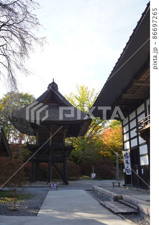霊松寺は、北アルプスのふもと、長野県大町市にある、曹洞宗寺院です。 86697265