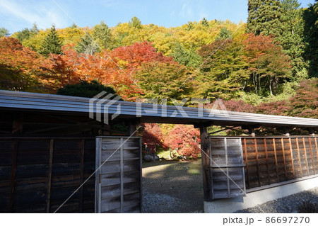 霊松寺は、北アルプスのふもと、長野県大町市にある、曹洞宗寺院です。 霊松寺は、北アルプスのふもと、長野県大町市にある、曹洞宗寺院です。 86697270