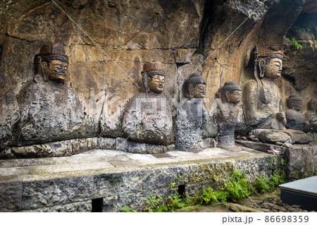 大分県臼杵市の国宝 臼杵石仏 大分県臼杵市の国宝 臼杵石仏 86698359
