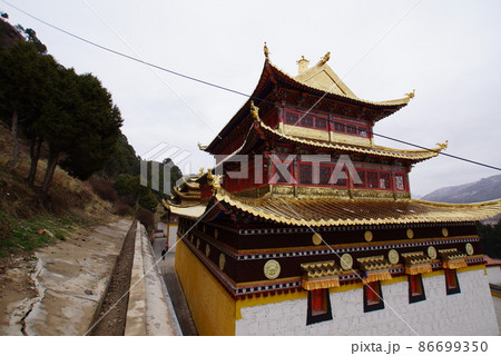 チベット・アムド地方 郎木寺のセルティゴンパ チベット・アムド地方 郎木寺のセルティゴンパ 86699350