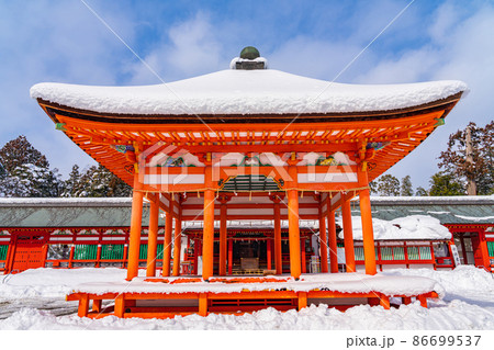雪の南宮大社〈岐阜県不破郡〉 86699537
