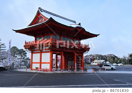 雪と犬山成田山別院 雪と犬山成田山別院 86701830