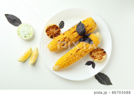 Concept of tasty food with grilled corn 86703088