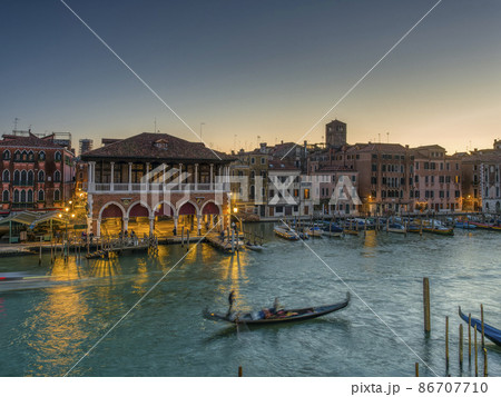 イタリア ベネチア 黄昏のカナル・グランデ / Grand Canal, Venice, Italy イタリア ベネチア 黄昏のカナル・グランデ / Grand Canal, Venice, Italy 86707710