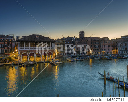 イタリア ベネチア 黄昏のカナル・グランデ / Grand Canal, Venice, Italy イタリア ベネチア 黄昏のカナル・グランデ / Grand Canal, Venice, Italy 86707711