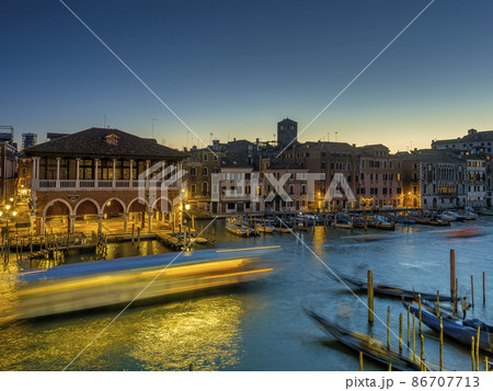 イタリア ベネチア 黄昏のカナル・グランデ / Grand Canal, Venice, Italy イタリア ベネチア 黄昏のカナル・グランデ / Grand Canal, Venice, Italy 86707713