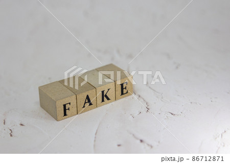 文字ブロック FAKE 文字ブロック FAKE 86712871