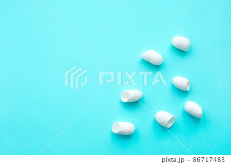 White Organic silkworm cocoon for beauty treatments White Organic silkworm cocoon for beauty treatments 86717483