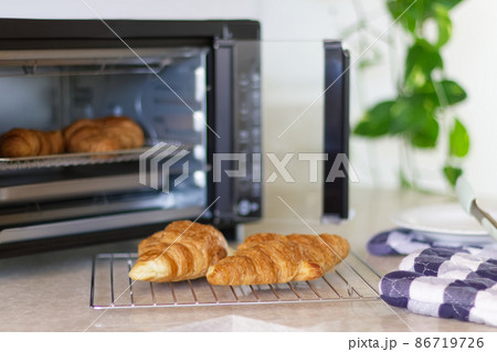エアフライヤーオーブンとパン1 86719726