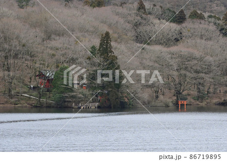 九頭龍神社 芦ノ湖 湖上の鳥居 九頭龍神社 芦ノ湖 湖上の鳥居 86719895