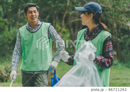 ゴミ拾いボランティア ゴミ拾いボランティア 86721263