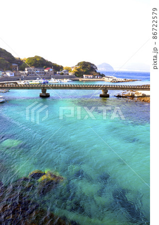 エメラルドグリーンの海が広がる絶景の柏島 86722579