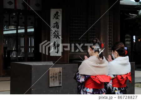 神社の参拝 祈り 神社の参拝 祈り 86728827