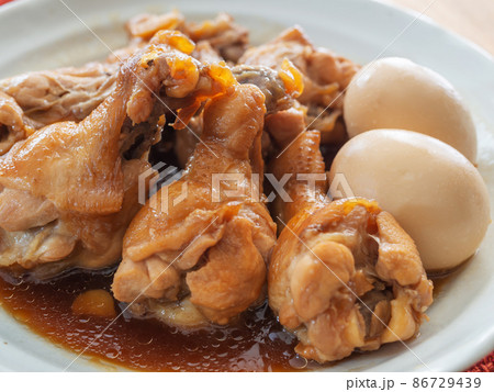 手羽元と卵の煮物 86729439