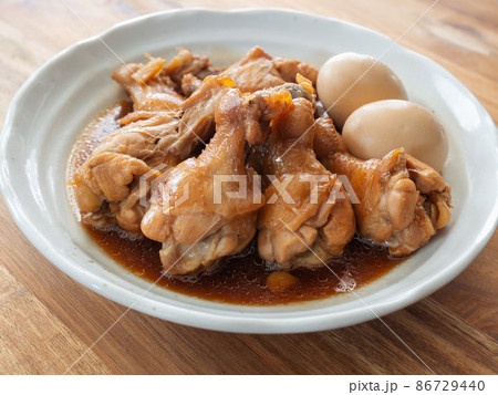 手羽元と卵の煮物 86729440