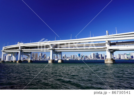 東京臨海副都心 東京湾とレインボーブリッジ 東京臨海副都心 東京湾とレインボーブリッジ 86730541