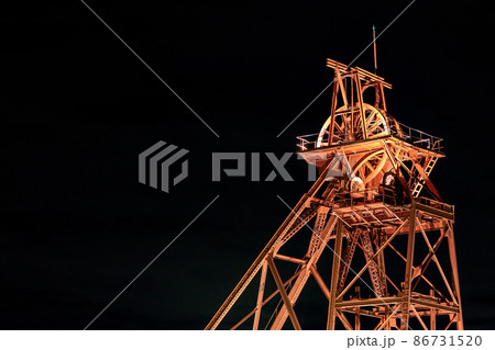 ライトアップされた竪坑櫓 田川市石炭記念公園 福岡県田川市 ライトアップされた竪坑櫓 田川市石炭記念公園 福岡県田川市 86731520