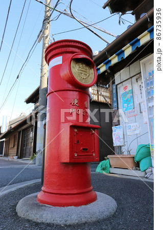 茨城　古河　丸ポストのある風景（古橋荒物店前） 86735936
