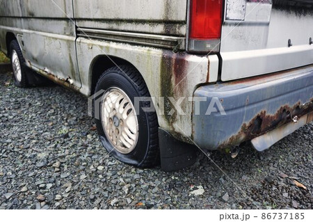 放置された廃車 86737185