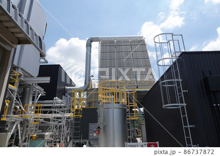 これからの時代は0カーボンを目標に木質バイオマス発電や太陽光発電、風力発電が注目されている。 これからの時代は0カーボンを目標に木質バイオマス発電や太陽光発電、風力発電が注目されている。 86737872