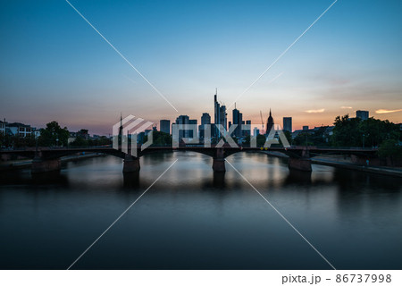 View over the financial district and the river Main 86737998