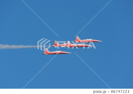 スイス空軍アクロバットチーム「パトロイユ・スイス」ダイヤモンド隊形 スイス空軍アクロバットチーム「パトロイユ・スイス」ダイヤモンド隊形 86747223