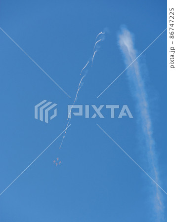 スイス空軍アクロバットチーム「パトロイユ・スイス」のフレア 86747225