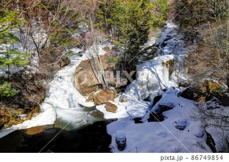 冬の竜頭の滝 86749854