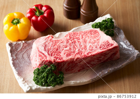国産黒毛和牛 サーロインステーキ ブロック1kg 国産黒毛和牛 サーロインステーキ ブロック1kg 86753912