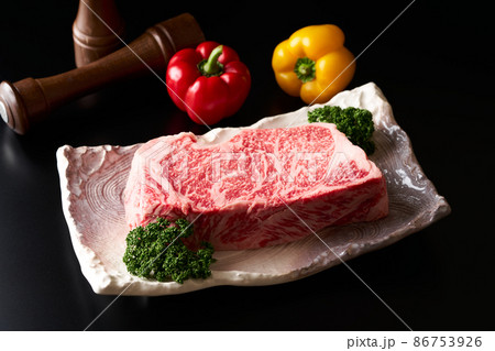 国産黒毛和牛　サーロインステーキ　ブロック1kg 86753926