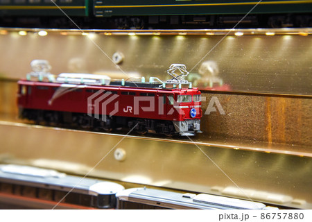 ショーケースの鉄道模型 ショーケースの鉄道模型 86757880