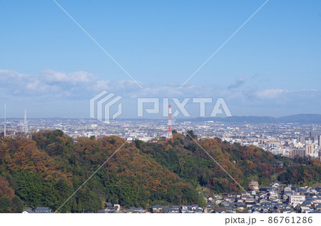 足羽山と福井市の街並み　八幡山展望台からの眺め 86761286