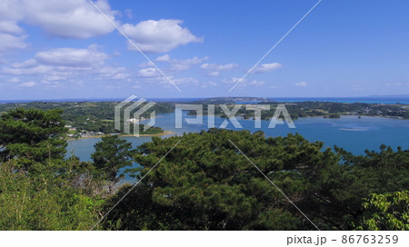 沖縄県：羽地内海が一望できる嵐山展望台 86763259