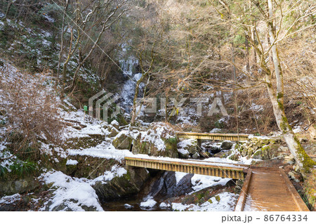 払沢の滝の全景 払沢の滝の全景 86764334