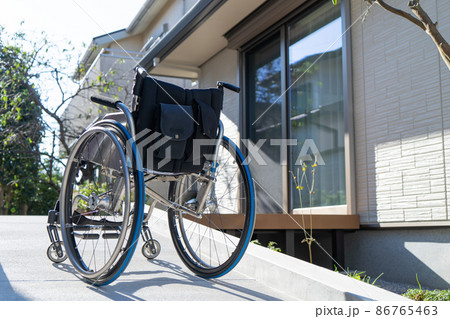 車椅子 バリアフリー住宅 スロープ 段差 車椅子 バリアフリー住宅 スロープ 段差 86765463