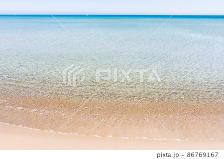 【新潟県】 佐渡島　限りなく透明な素浜海水浴場 86769167