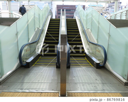 エスカレーター 階段 エスカレーター 階段 86769816