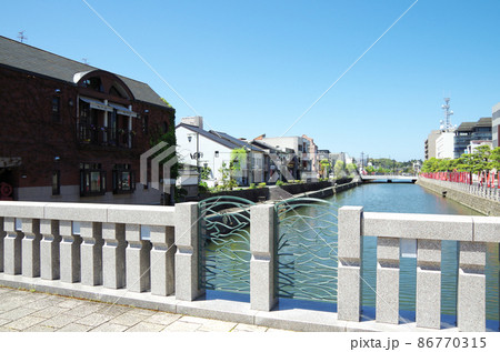 京橋から眺める堀川と街並み風景 ... 島根県 松江市（快晴） 86770315
