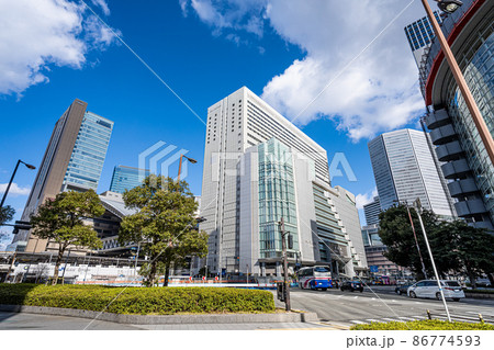 大阪 風景 【晴天の西梅田から大阪駅方面】 大阪 風景 【晴天の西梅田から大阪駅方面】 86774593