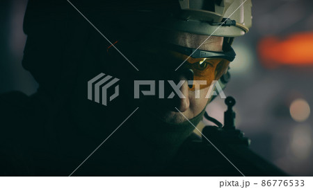 Policeman talking to arrested hacker 86776533