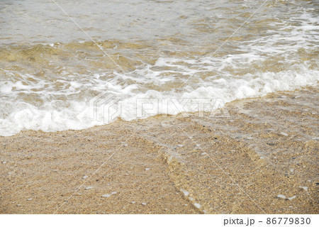 波打ち際 86779830