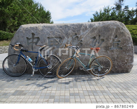 観光地の中田島砂丘までサイクリングを楽しむ 観光地の中田島砂丘までサイクリングを楽しむ 86780249