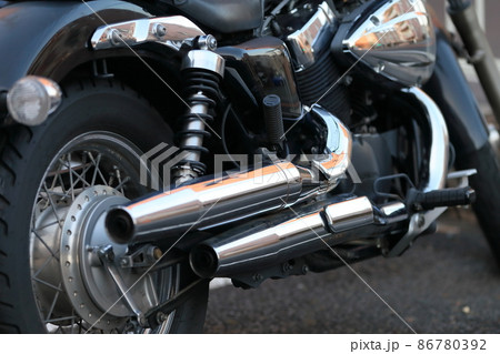 バイクのマフラー　イメージ 86780392