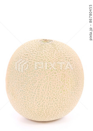 メロン　赤肉　レノンという品種　丸ごと1個　明るい背景 86780455