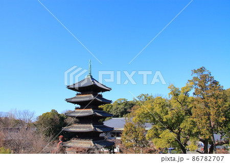 名古屋市、八事山興正寺五重塔の風景 86782707