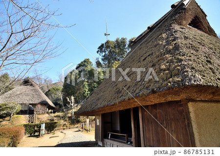 和歌山県立紀伊風土記の丘(旧小早川家[右]・旧谷村家[左]住宅)　【和歌山県和歌山市】 86785131