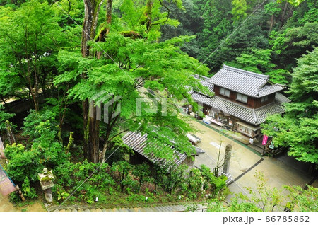 姫路市 書写山円教寺 摩尼殿前参道とはづき茶屋と深緑 姫路市 書写山円教寺 摩尼殿前参道とはづき茶屋と深緑 86785862
