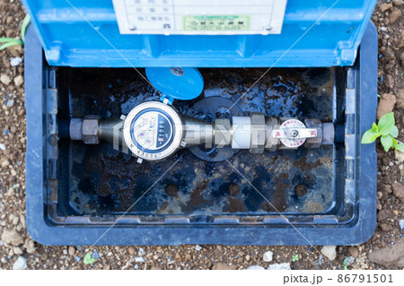 量水器ボックス　水道メーター 86791501