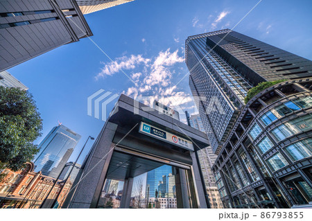 日本の東京都市景観 東京駅前や東京ミッドタウン八重洲などを望む＝2月7日 86793855