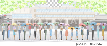 傘をさして駅前を歩く学生と社会人 86795620